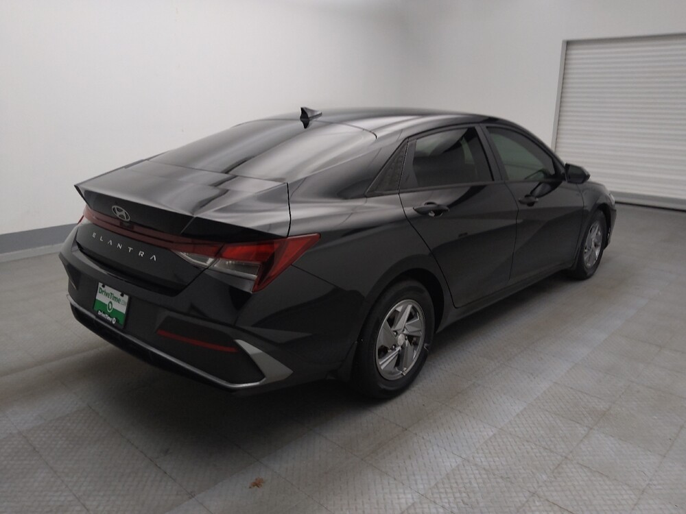 2024 Hyundai Elantra in Albuquerque, NM 87113 - 18122682 10