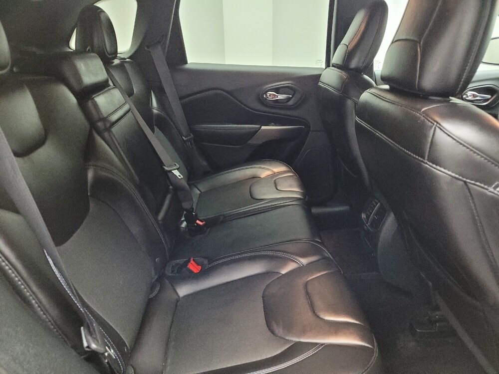 2019 Jeep Cherokee in Grand Rapids, MI 49508 - 18122694 19