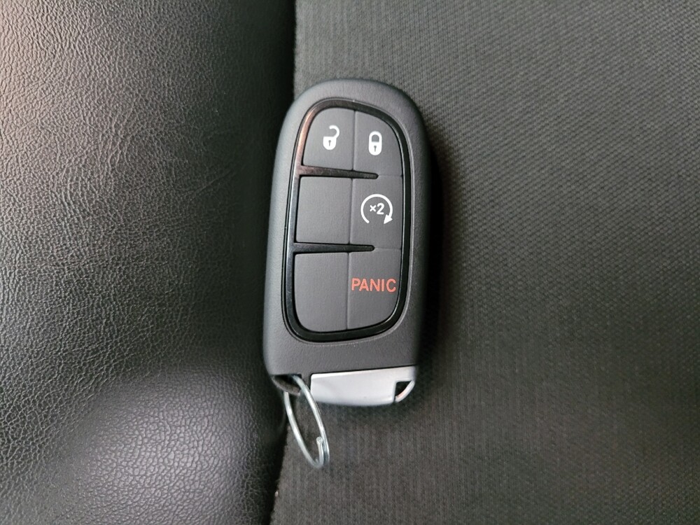 2019 Jeep Cherokee in Grand Rapids, MI 49508 - 18122694 32