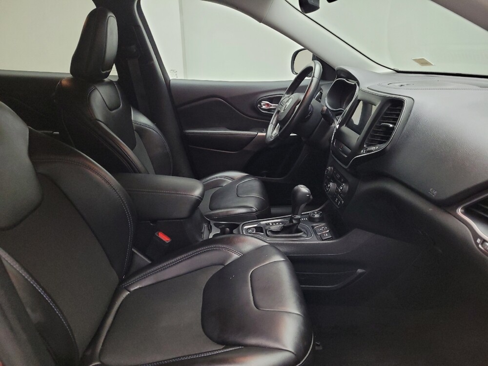 2019 Jeep Cherokee in Grand Rapids, MI 49508 - 18122694 21