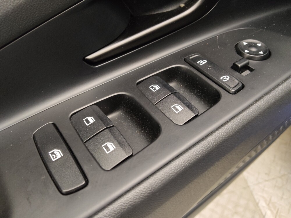 2025 Hyundai Elantra in Colorado Springs, CO 80909 - 18122698 27