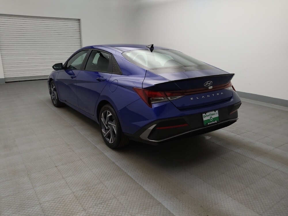 2025 Hyundai Elantra in Colorado Springs, CO 80909 - 18122698 5