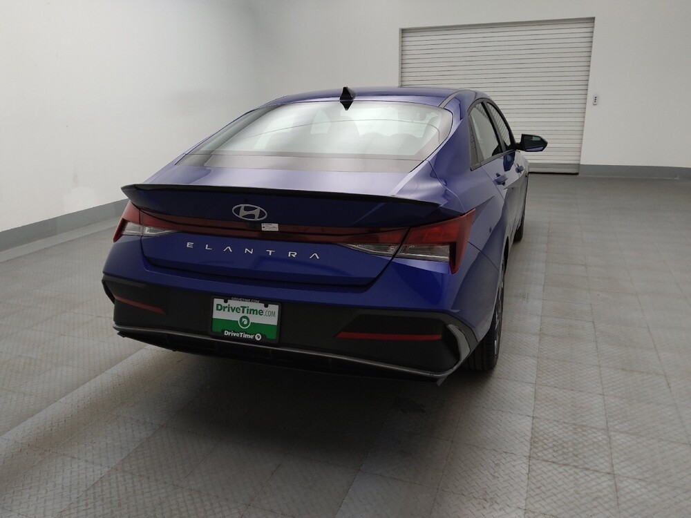 2025 Hyundai Elantra in Colorado Springs, CO 80909 - 18122698 7