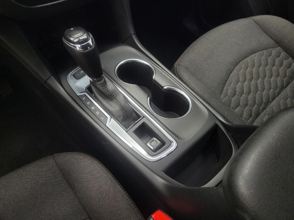 2018 Chevrolet Equinox in Indianapolis, IN 46219 - 18122727 26