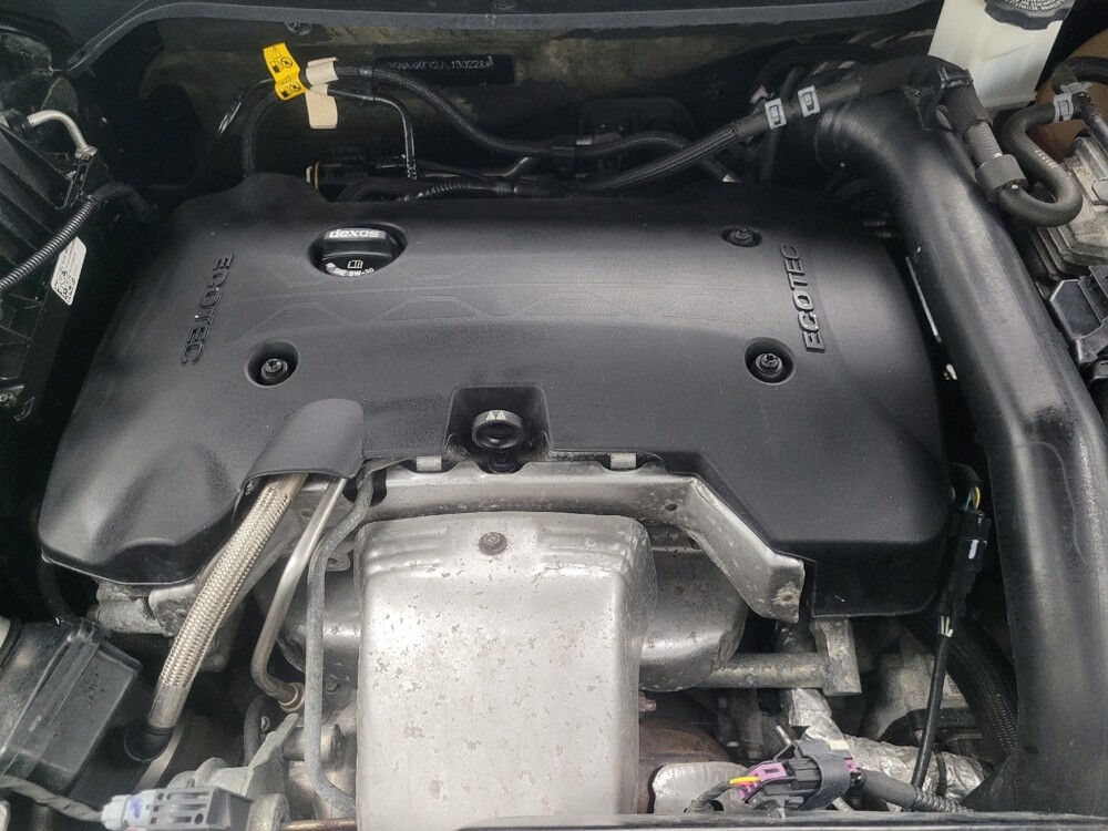 2018 Chevrolet Equinox in Indianapolis, IN 46219 - 18122727 30