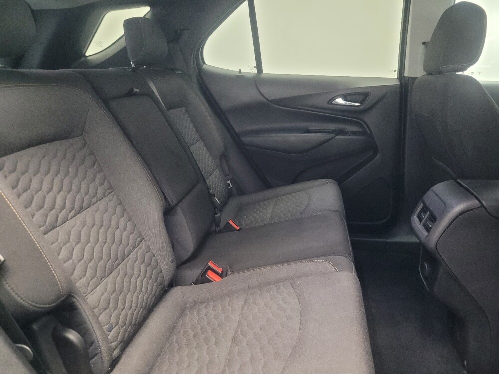 2018 Chevrolet Equinox in Indianapolis, IN 46219 - 18122727 19