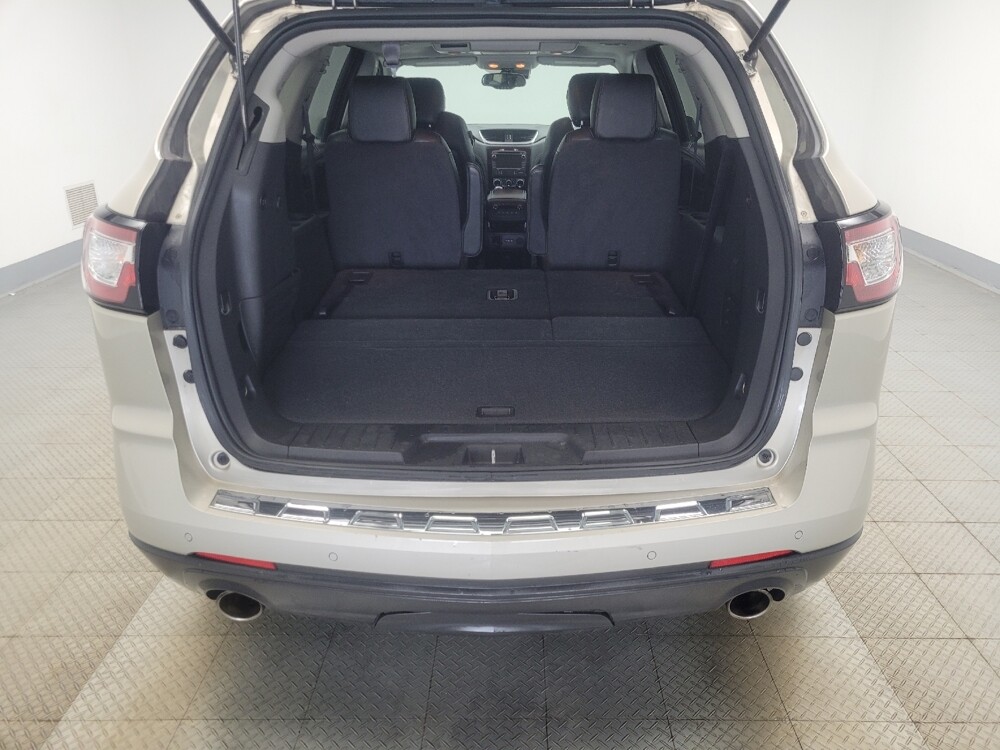 2015 Chevrolet Traverse in Indianapolis, IN 46219 - 18122729 29