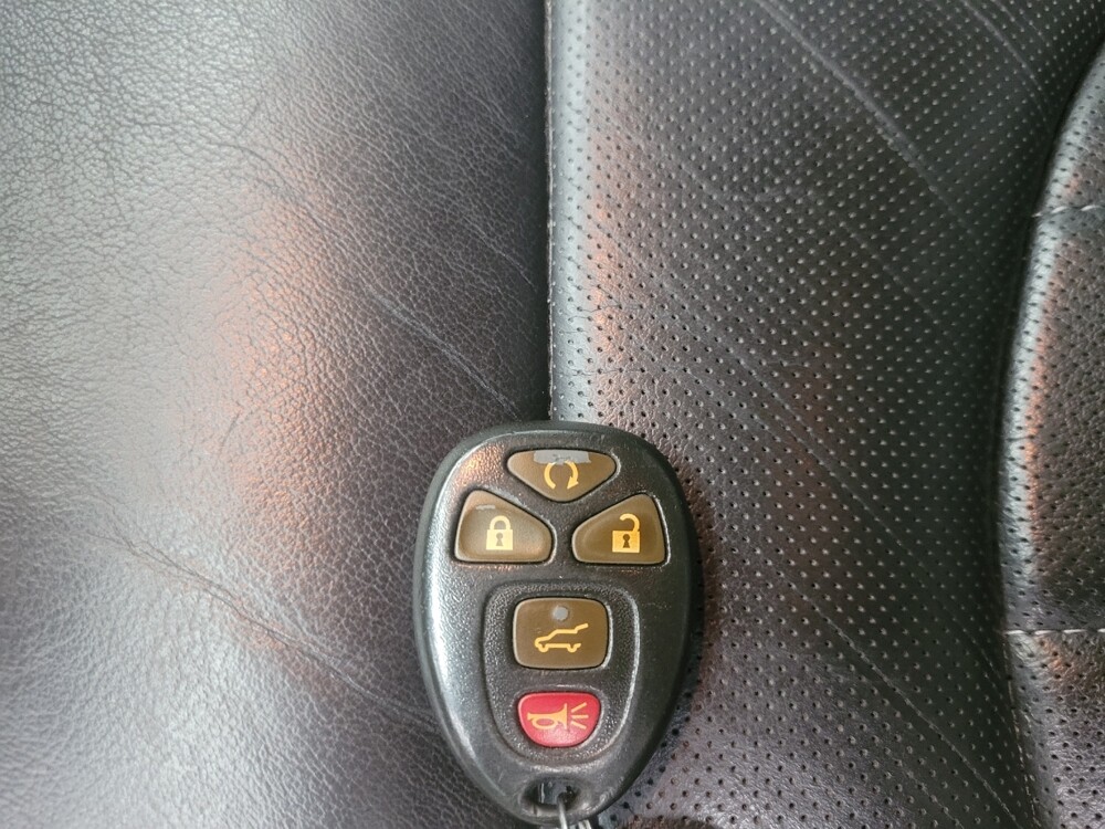 2015 Chevrolet Traverse in Indianapolis, IN 46219 - 18122729 32