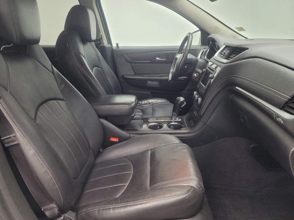 2015 Chevrolet Traverse in Indianapolis, IN 46219 - 18122729 21
