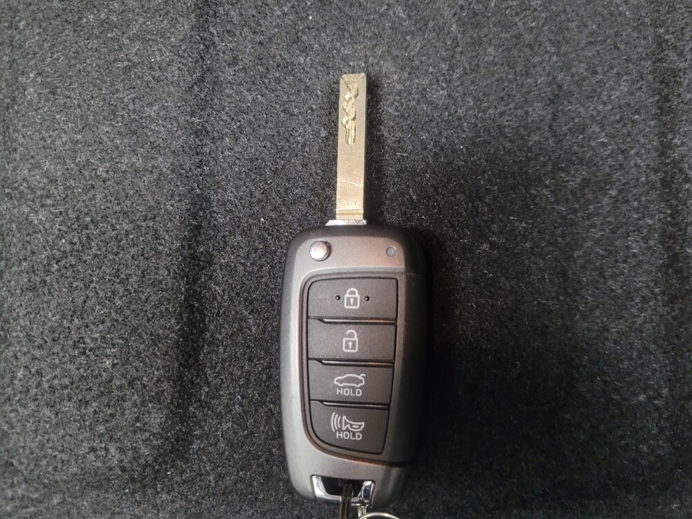 2021 Hyundai Elantra in Indianapolis, IN 46219 - 18122731 32