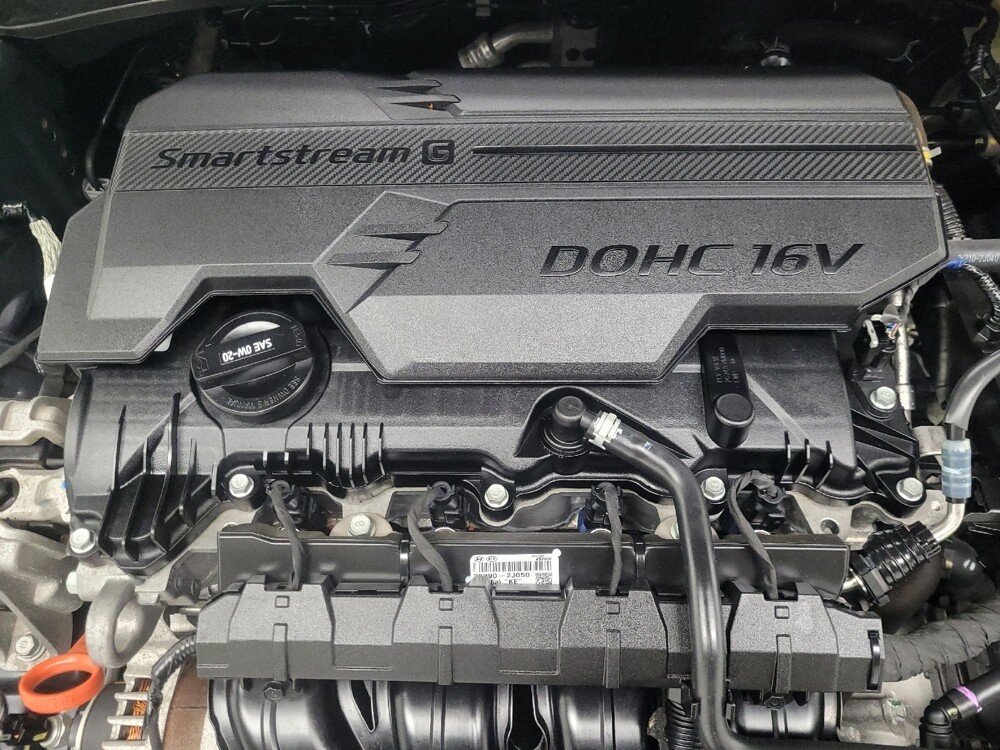 2021 Hyundai Elantra in Indianapolis, IN 46219 - 18122731 30