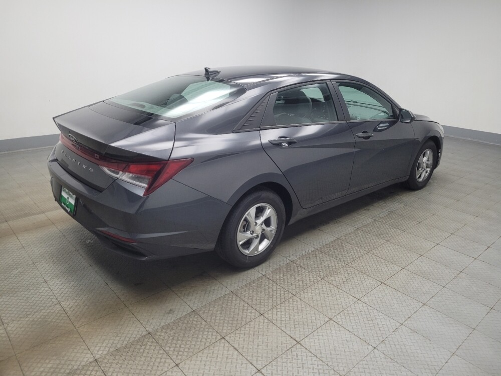 2021 Hyundai Elantra in Indianapolis, IN 46219 - 18122731 10
