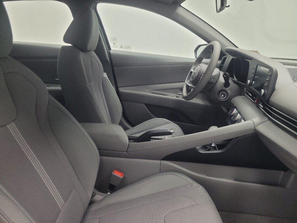 2021 Hyundai Elantra in Indianapolis, IN 46219 - 18122731 21