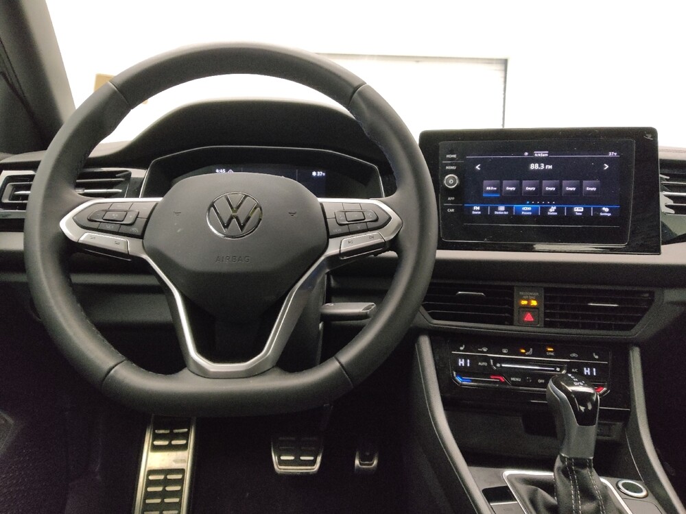 2025 Volkswagen Jetta in Union City, GA 30291 - 18122732 22