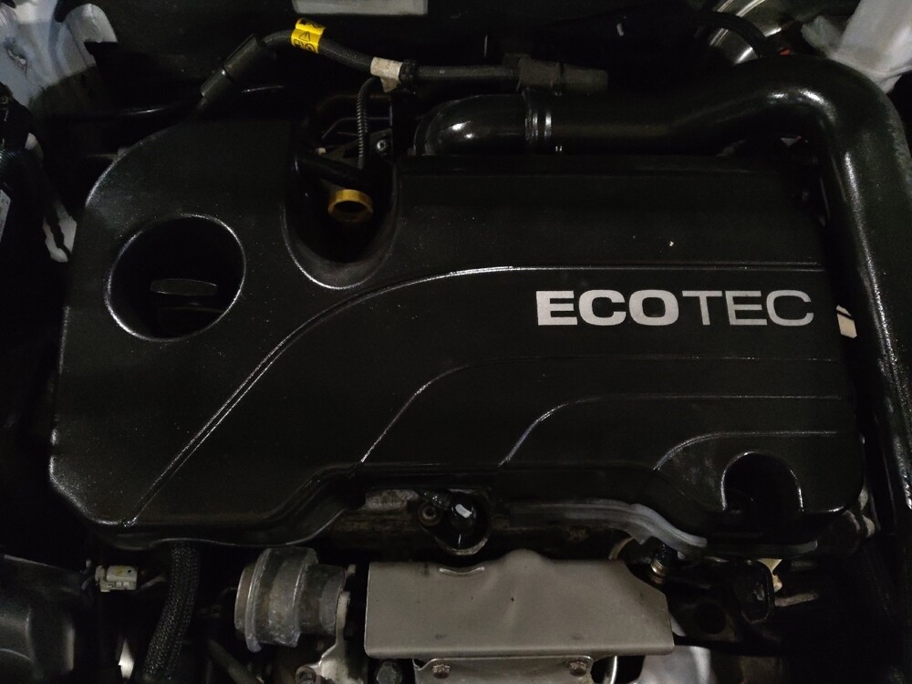 2020 Chevrolet Equinox in Savannah, GA 31419 - 18122735 30