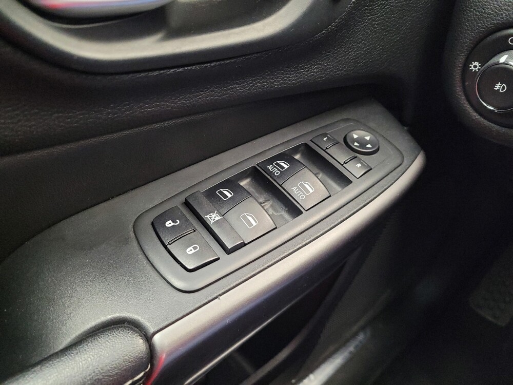 2019 Jeep Cherokee in Toledo, OH 43617 - 18122740 27