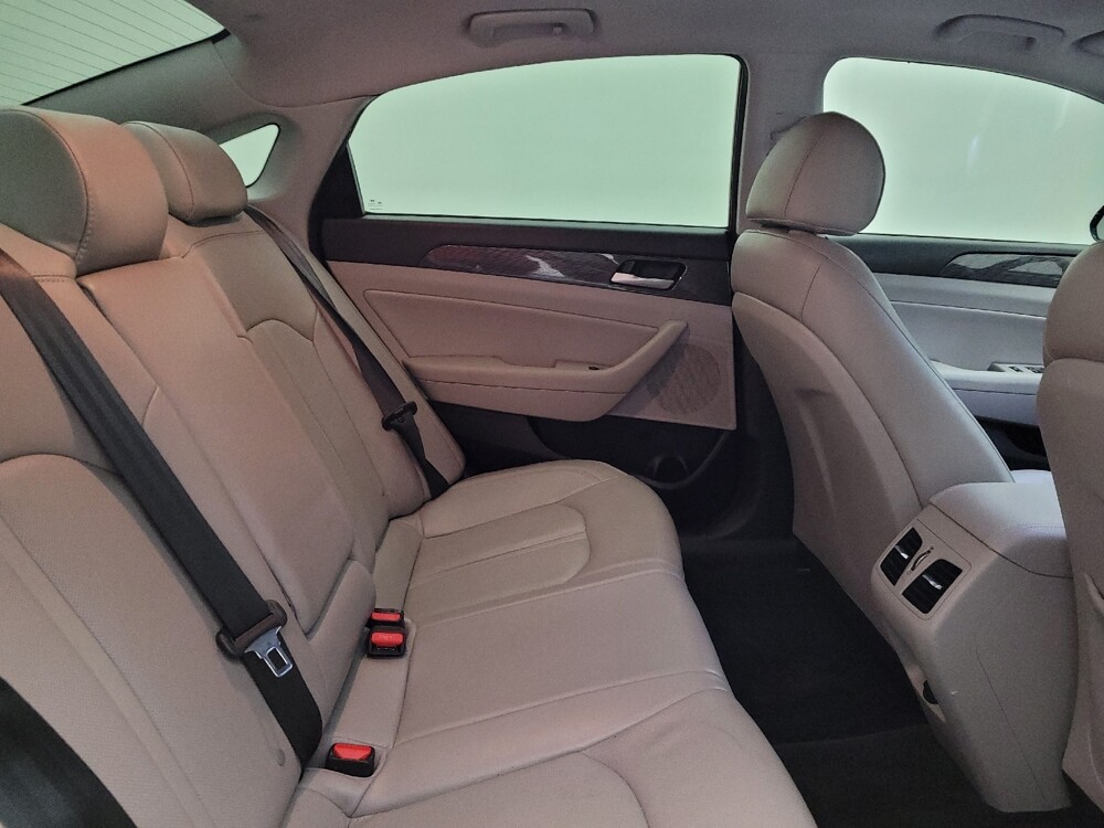 2018 Hyundai Sonata in Toledo, OH 43617 - 18122741 19