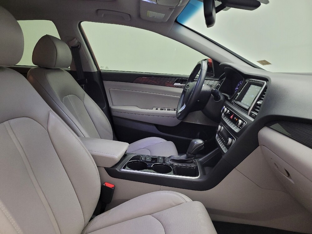 2018 Hyundai Sonata in Toledo, OH 43617 - 18122741 21