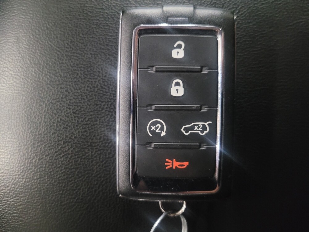 2023 Jeep Grand Cherokee in Allentown, PA 18103 - 18122743 32