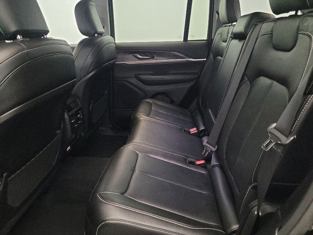 2023 Jeep Grand Cherokee in Allentown, PA 18103 - 18122743 18