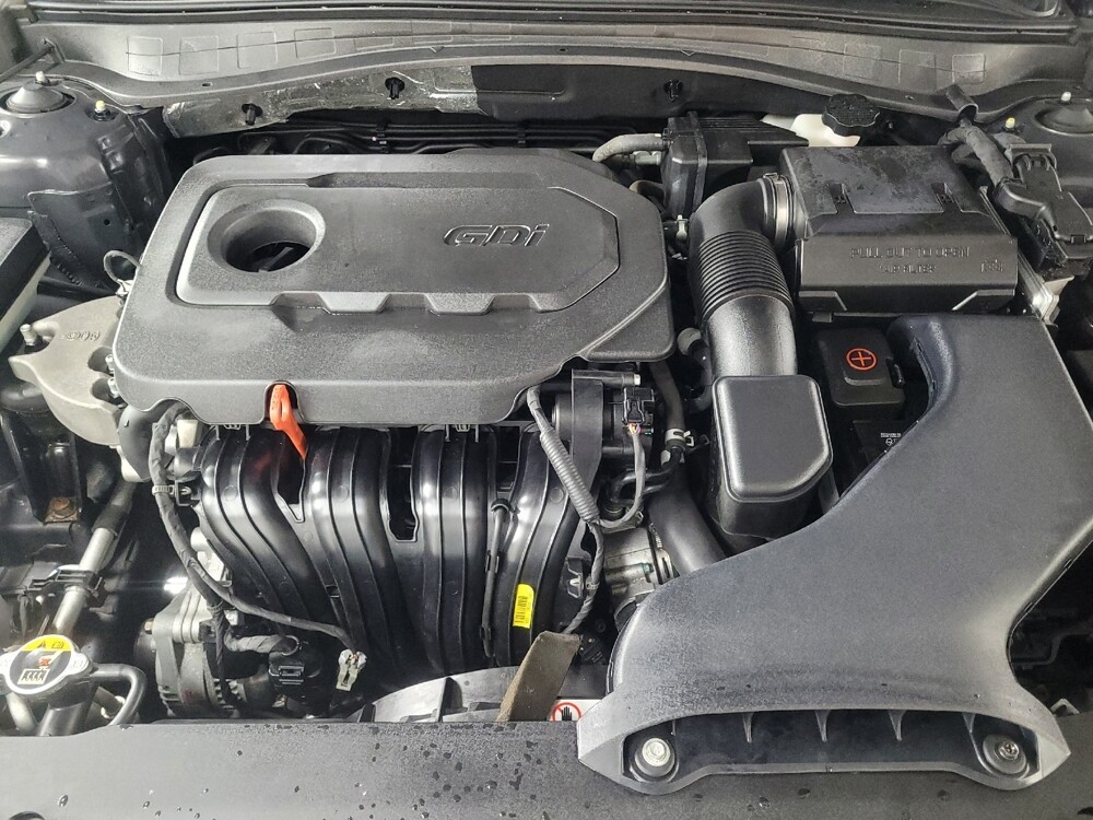 2019 Kia Optima in Knoxville, TN 37923 - 18122751 30