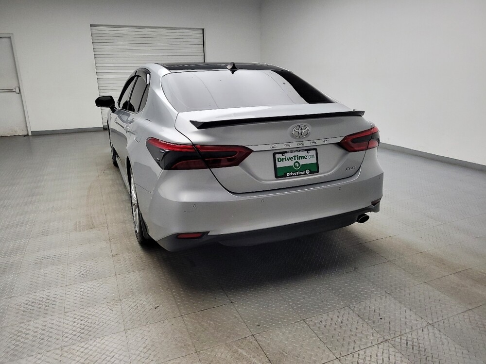 2018 Toyota Camry in Eastpointe, MI 48021 - 18122764 6