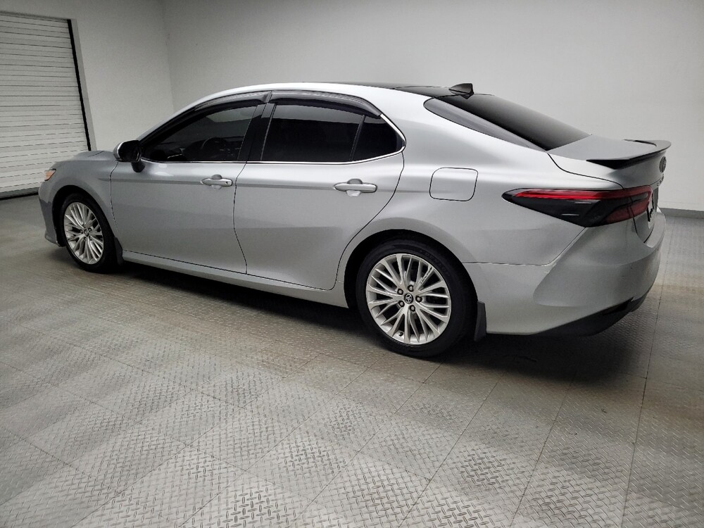 2018 Toyota Camry in Eastpointe, MI 48021 - 18122764 3