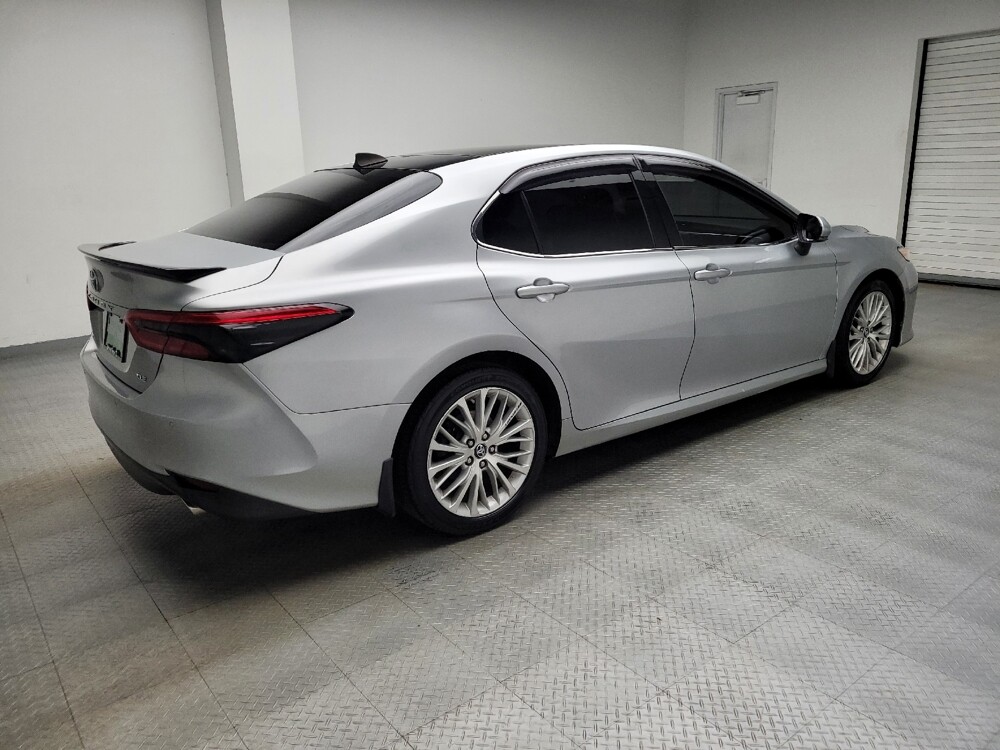 2018 Toyota Camry in Eastpointe, MI 48021 - 18122764 10