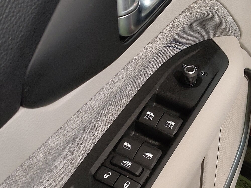 2022 Jeep Compass in Lubbock, TX 79424 - 18122773 27