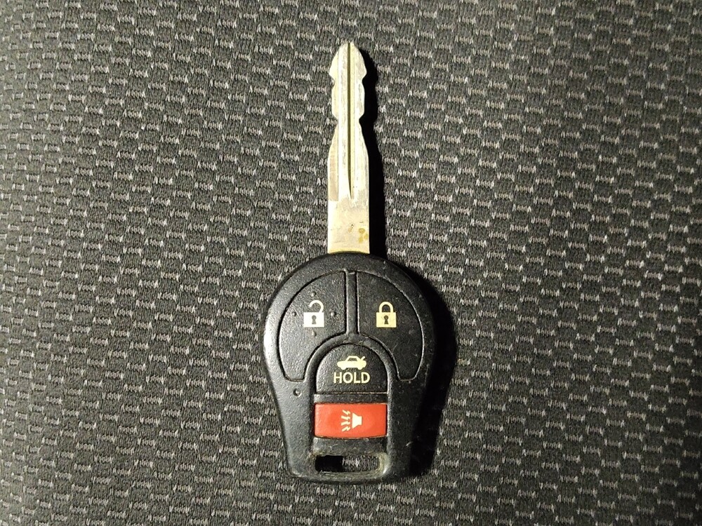 2018 Nissan Versa in Orlando, FL 32808 - 18122790 32