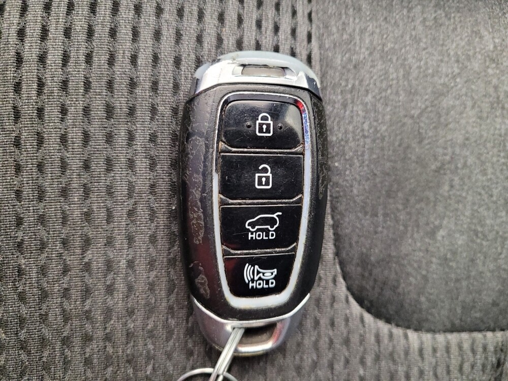 2019 Hyundai Santa Fe in Toledo, OH 43617 - 18122795 32