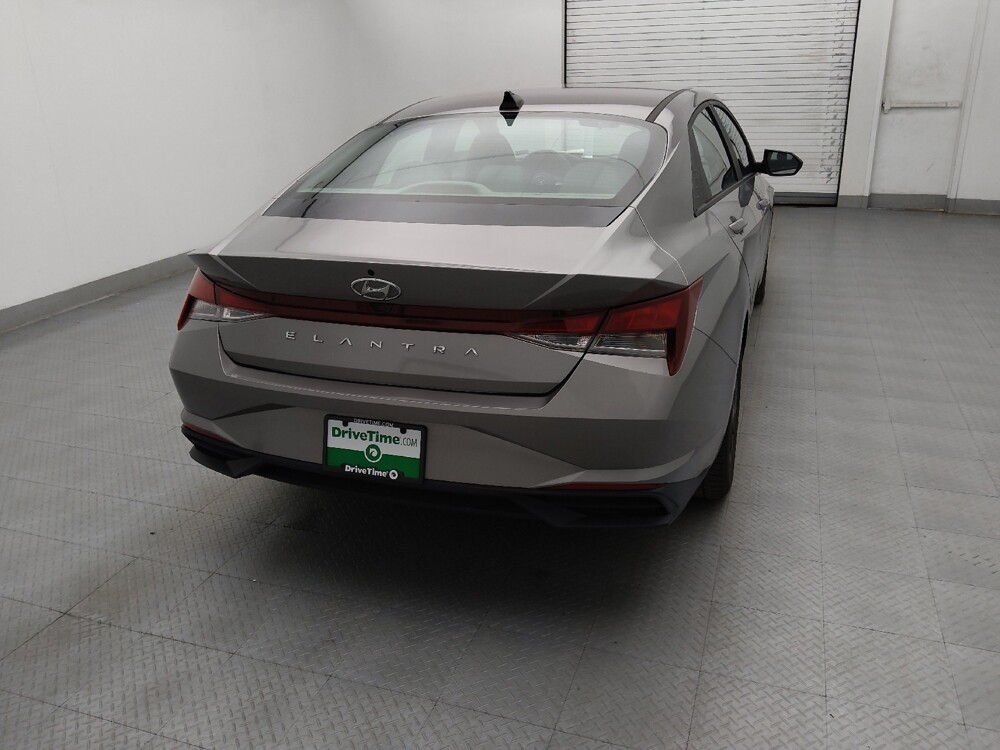2023 Hyundai Elantra in Raleigh, NC 27604 - 18122796 7