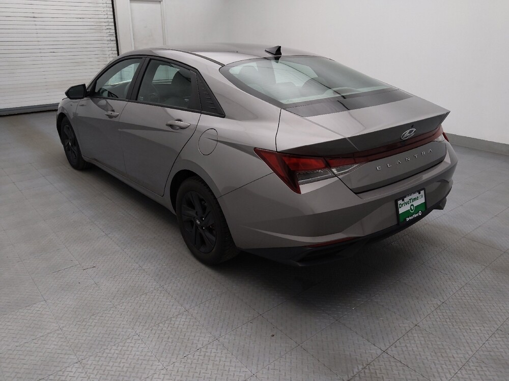 2023 Hyundai Elantra in Raleigh, NC 27604 - 18122796 5