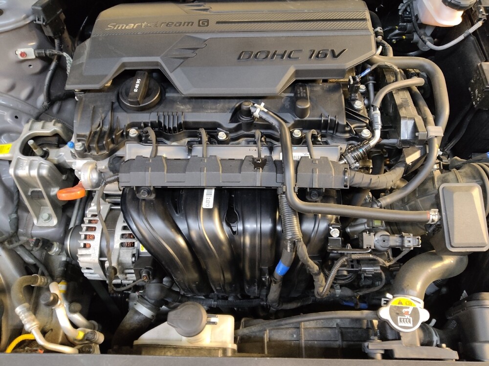 2023 Hyundai Elantra in Raleigh, NC 27604 - 18122796 30