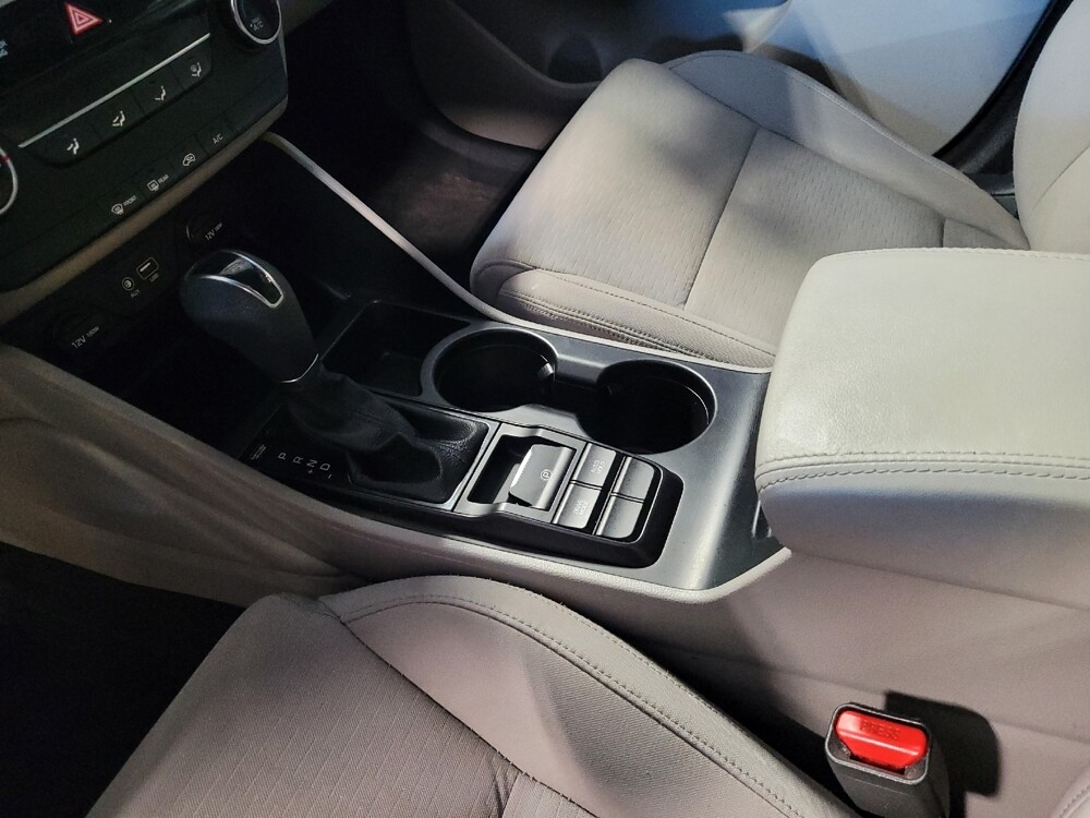 2020 Hyundai Tucson in Orlando, FL 32808 - 18122800 26