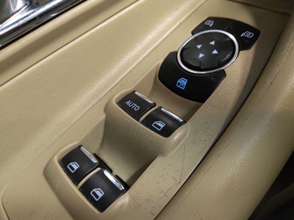 2016 Ford Taurus in Phoenix, AZ 85022 - 18122801 27