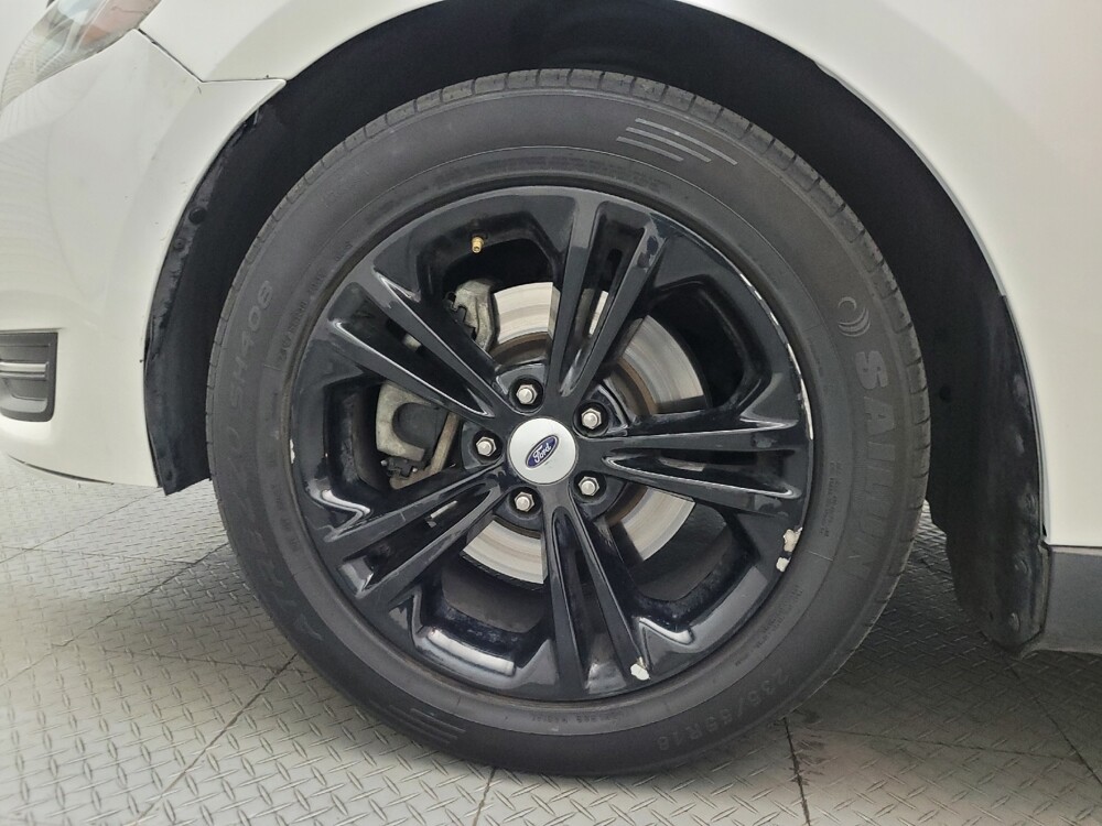 2016 Ford Taurus in Phoenix, AZ 85022 - 18122801 31