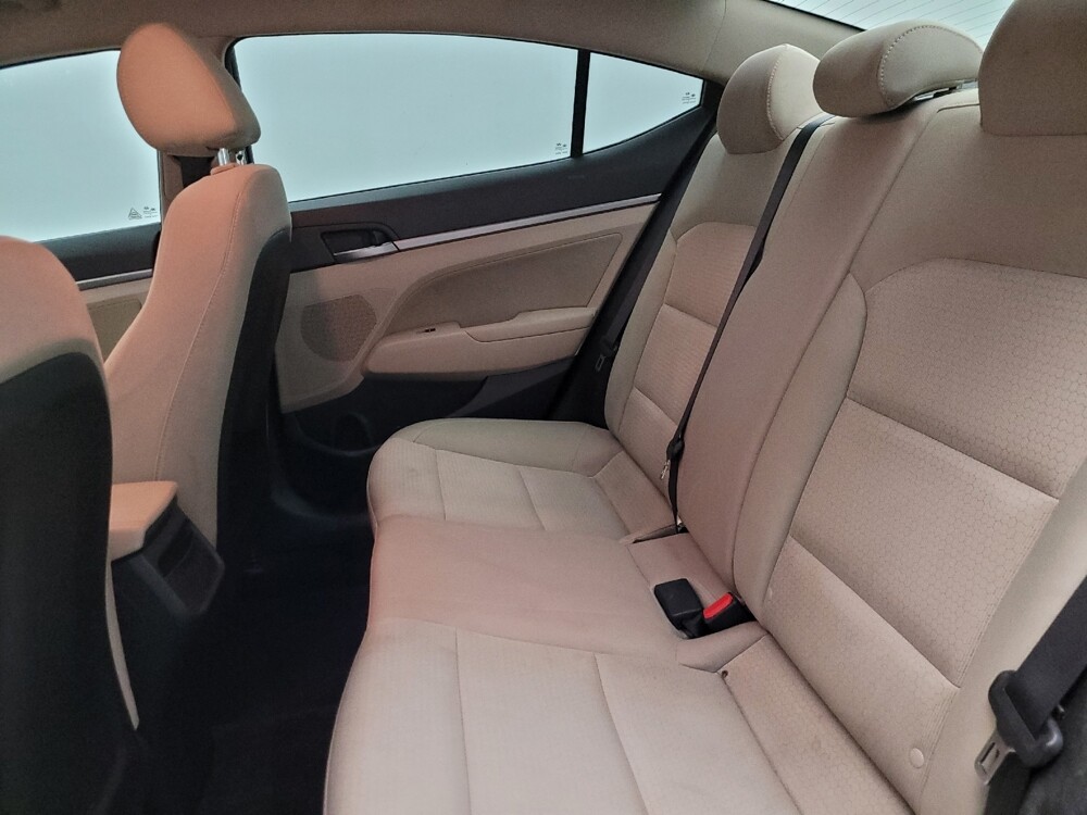 2017 Hyundai Elantra in Glendale, AZ 85301 - 18122808 18