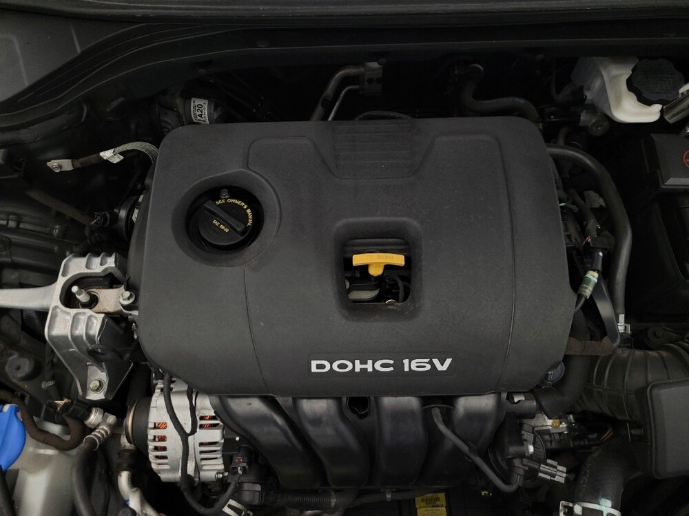 2017 Hyundai Elantra in Glendale, AZ 85301 - 18122808 30