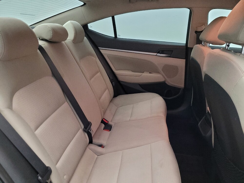 2017 Hyundai Elantra in Glendale, AZ 85301 - 18122808 19