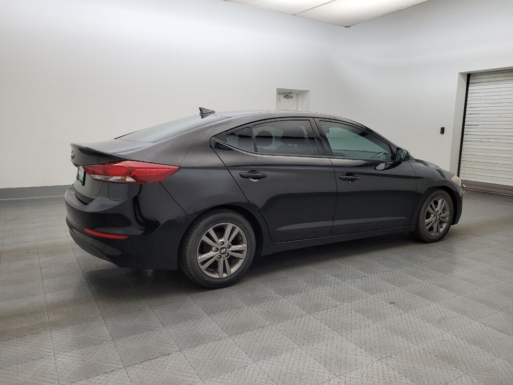 2017 Hyundai Elantra in Glendale, AZ 85301 - 18122808 10