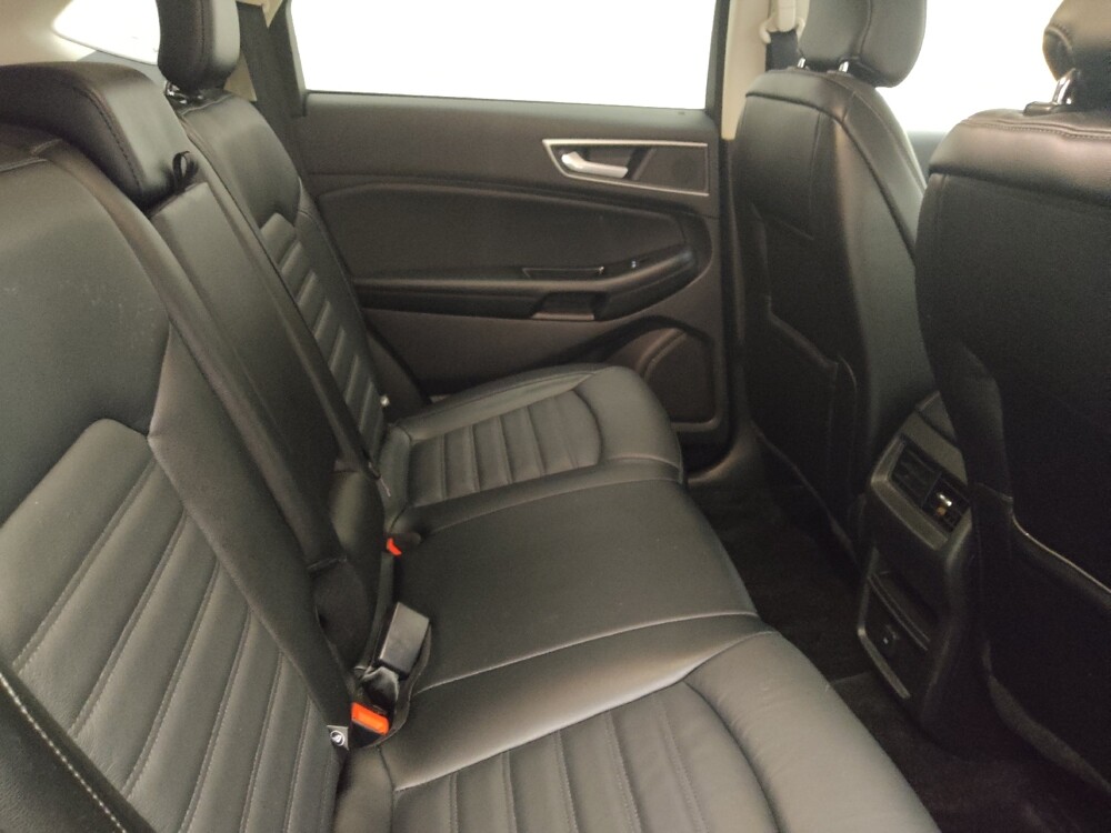 2018 Ford Edge in Lombard, IL 60148 - 18122823 19