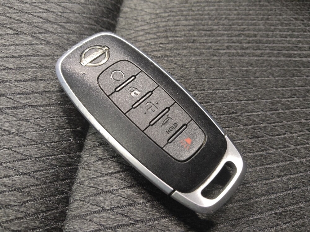 2025 Nissan Rogue in Phoenix, AZ 85022 - 18122825 32