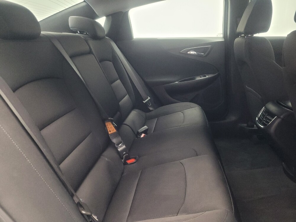 2022 Chevrolet Malibu in Indianapolis, IN 46219 - 18122826 19