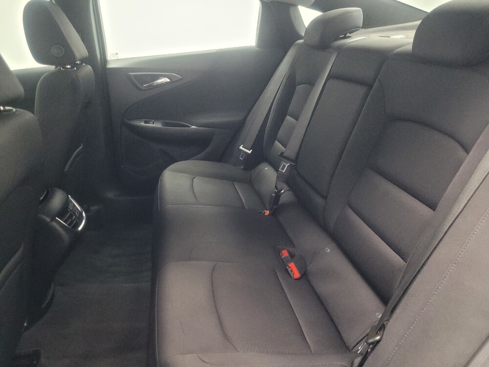 2022 Chevrolet Malibu in Indianapolis, IN 46219 - 18122826 18