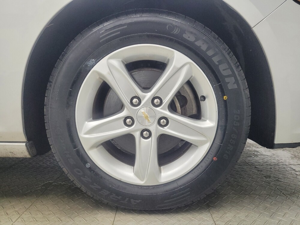 2022 Chevrolet Malibu in Indianapolis, IN 46219 - 18122826 31