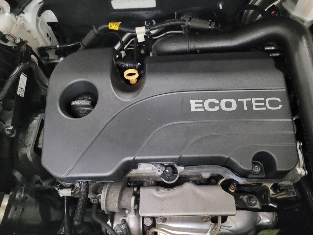 2020 Chevrolet Equinox in Richmond, VA 23235 - 18122828 30