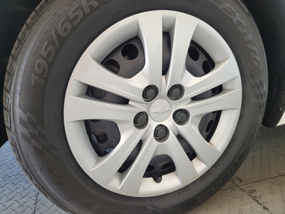 2020 Chevrolet Sonic in Phoenix, AZ 85015 - 18122837 31