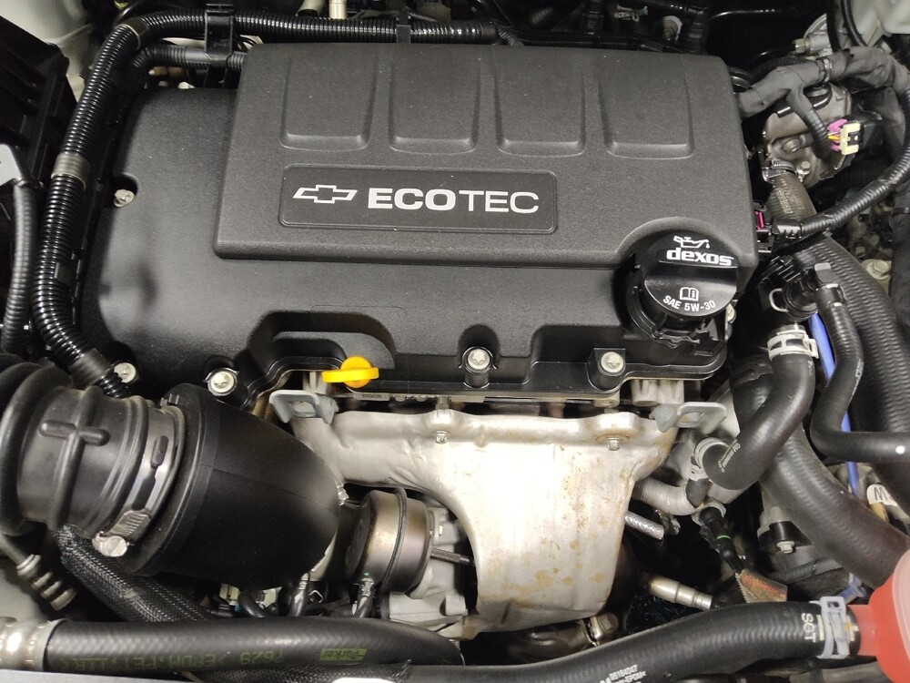 2020 Chevrolet Sonic in Phoenix, AZ 85015 - 18122837 30