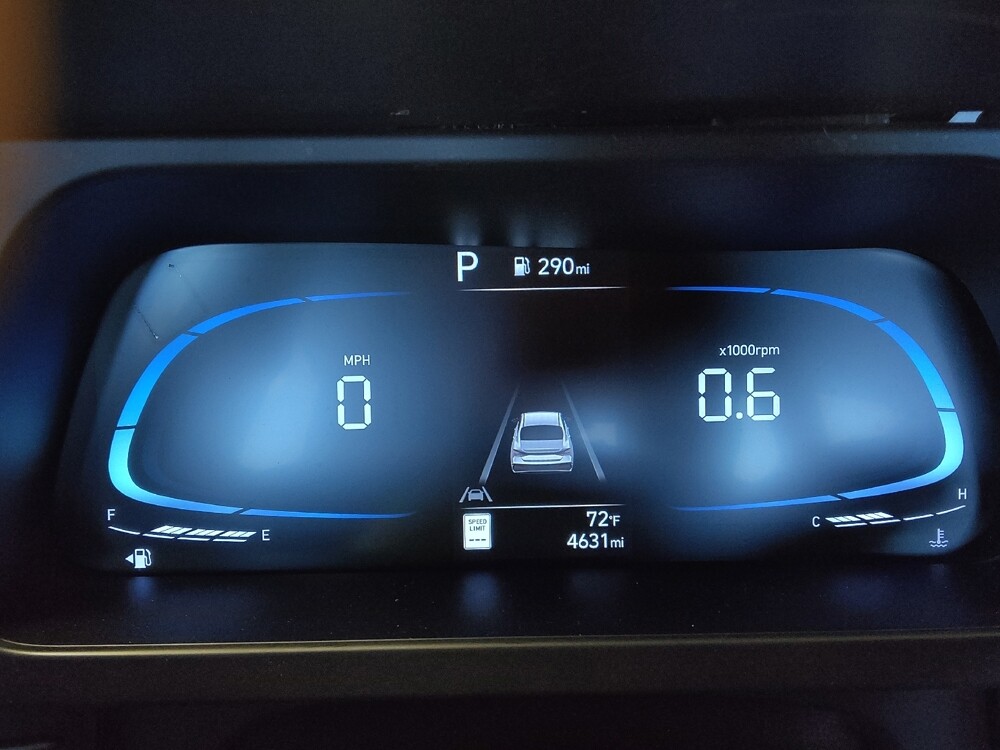 2025 Hyundai Elantra in Phoenix, AZ 85015 - 18122840 23